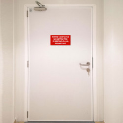 Panneau Plaque réglementaire ou normalisée Plaque réglementaire Porte coupe-feu. Ne mettez pas d'obstacle à la fermeture  en pvc