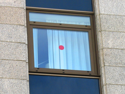 Sécurité incendie : les pastilles rouges d'accès pompier